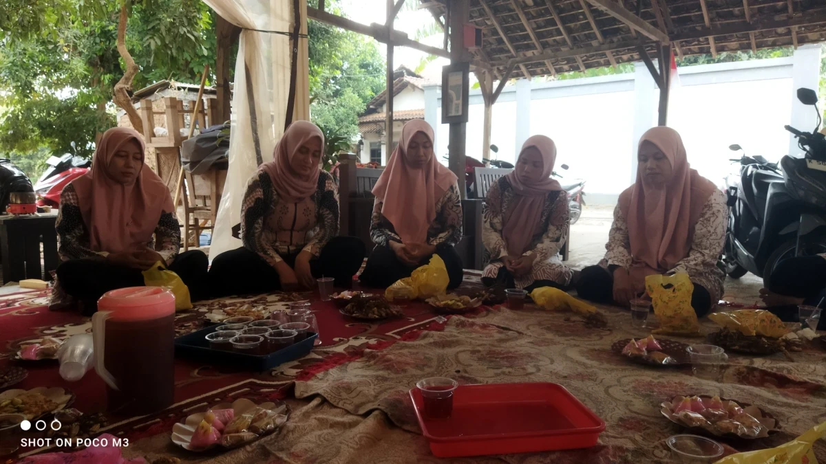 Rutinan bulanan pkk rw 08 tahunan- smart kartini