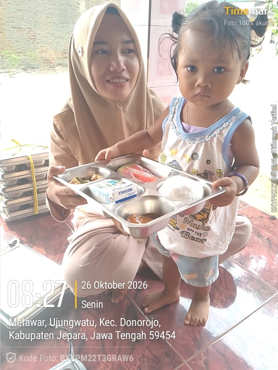 PENDISTRIBUSIAN MAKAN BERGIZI GRATIS DI RW 01 POS 01 METAWAR