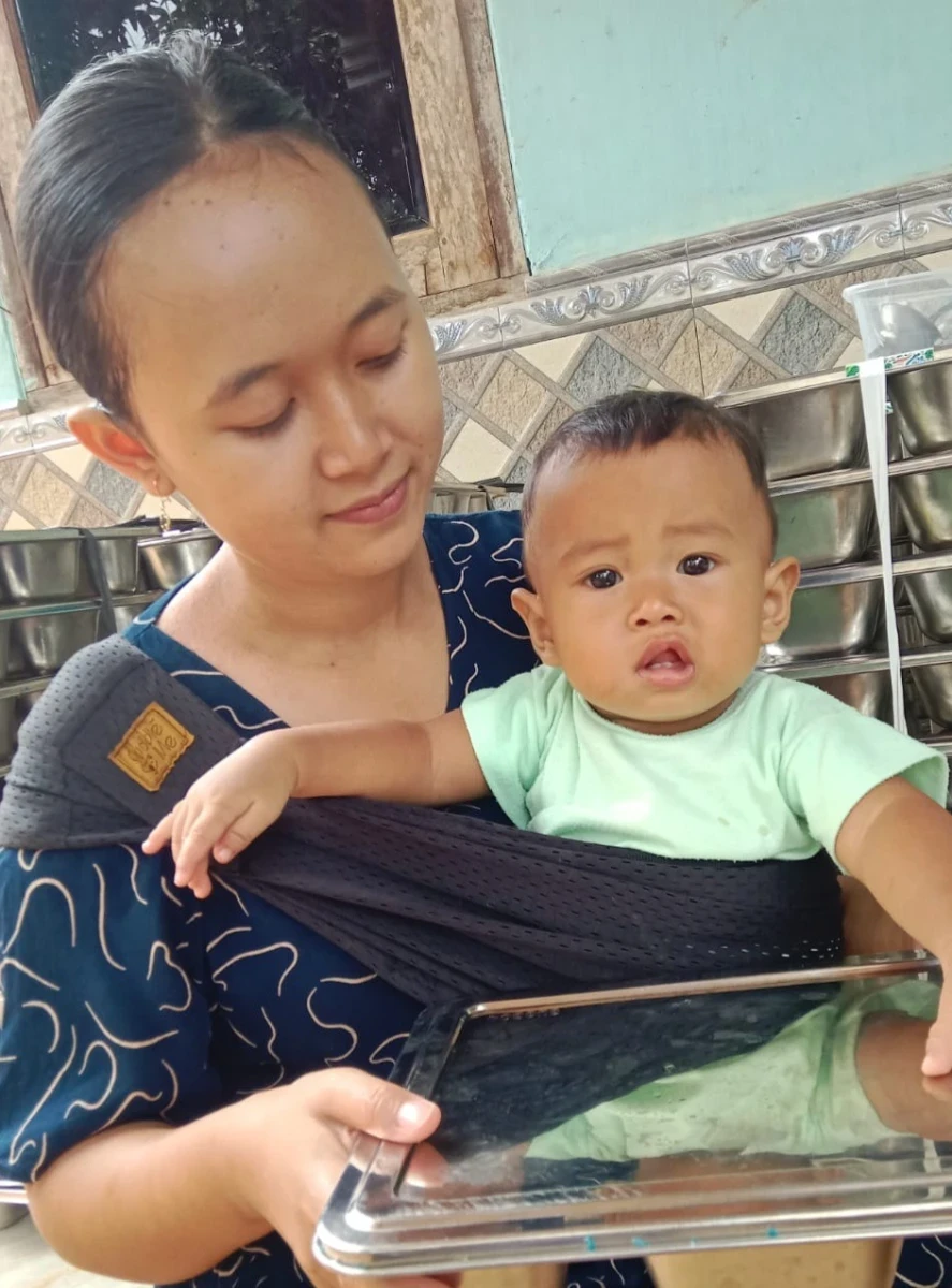 Dukungan Gizi Berkualitas untuk Ibu Menyusui: Penyaluran Paket MBG Posyandu Harapan 2 Karanggondang