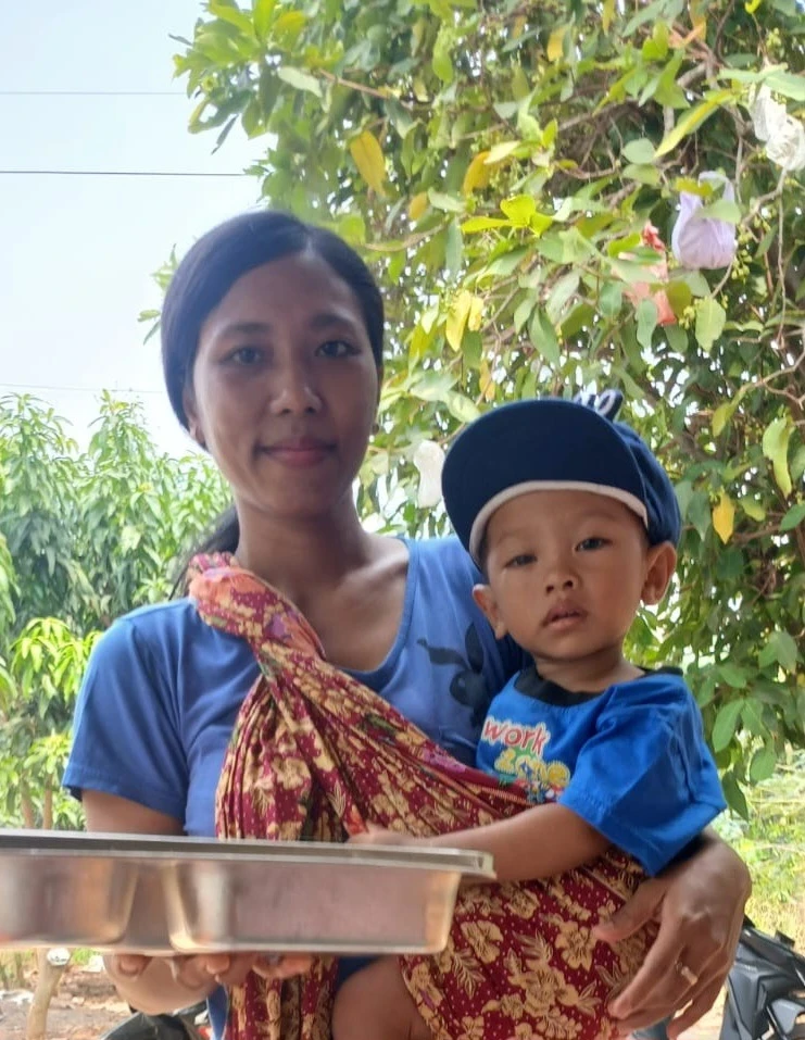 Peduli Kesehatan Busui dan Tumbuh Kembang Bayi Melalui Program Makan Bergizi Gratis Posyandu Harapan 4 RW 06