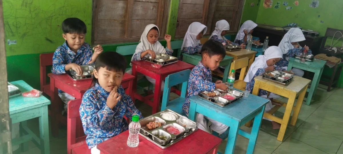Kegitan Makan Bersama MBG di TK