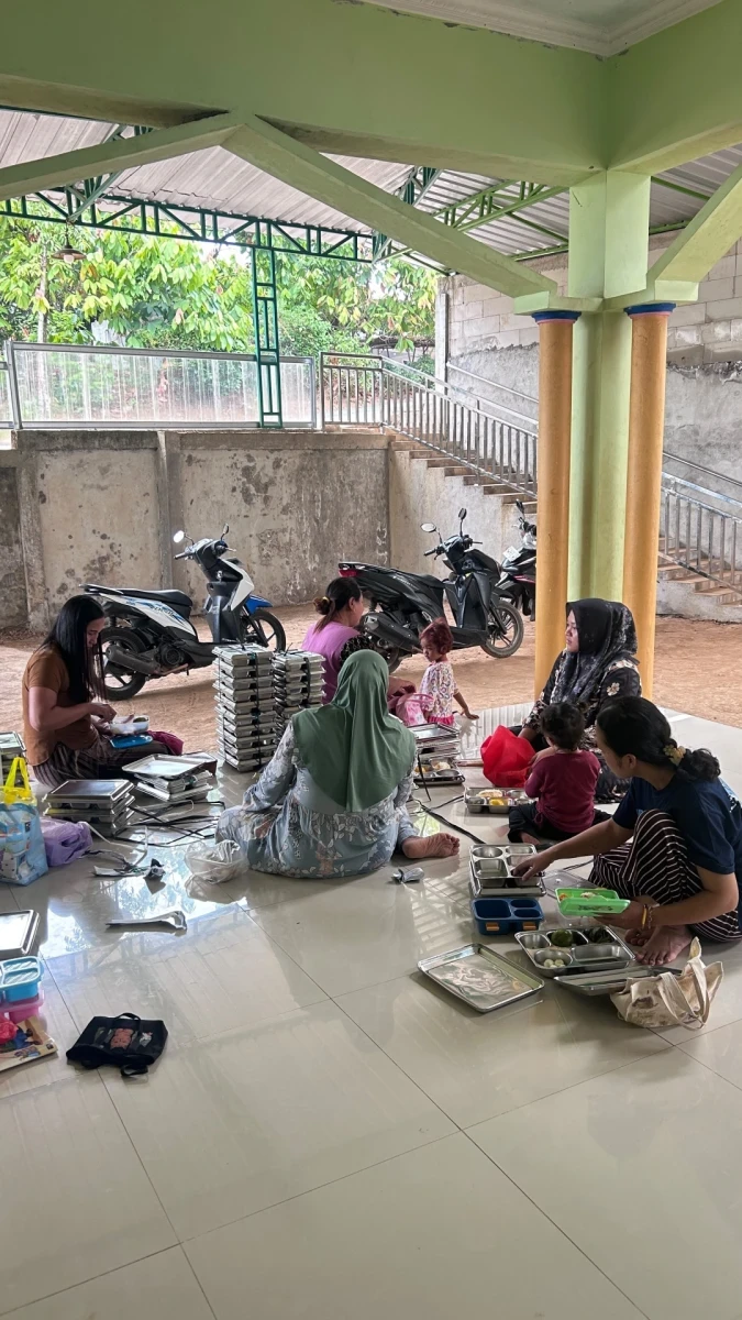 MAKANAN BERGIZI GRATIS