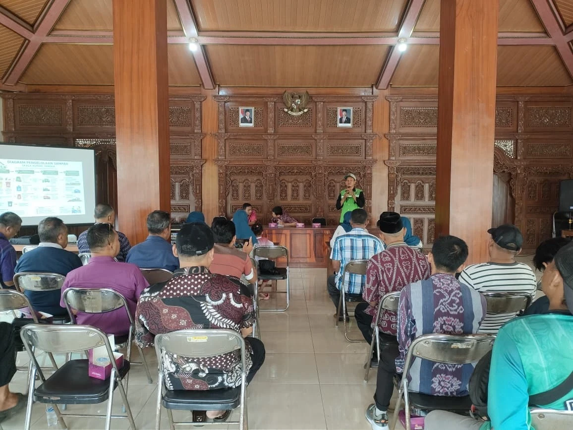 Sosialisasi Pengelolaan Persampahan 