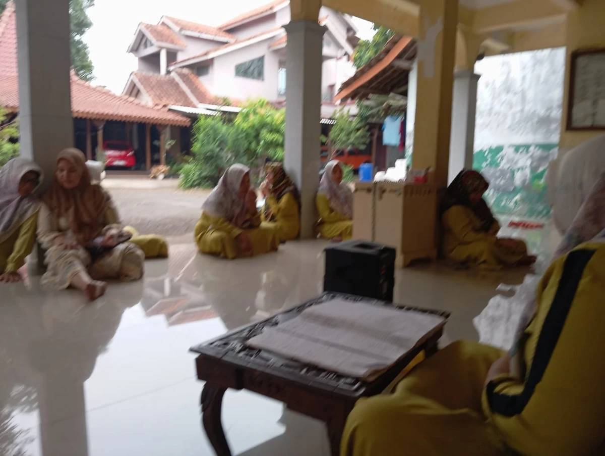Rutinan pkk rt 06/rw 08 tahunan Bok ijo 
