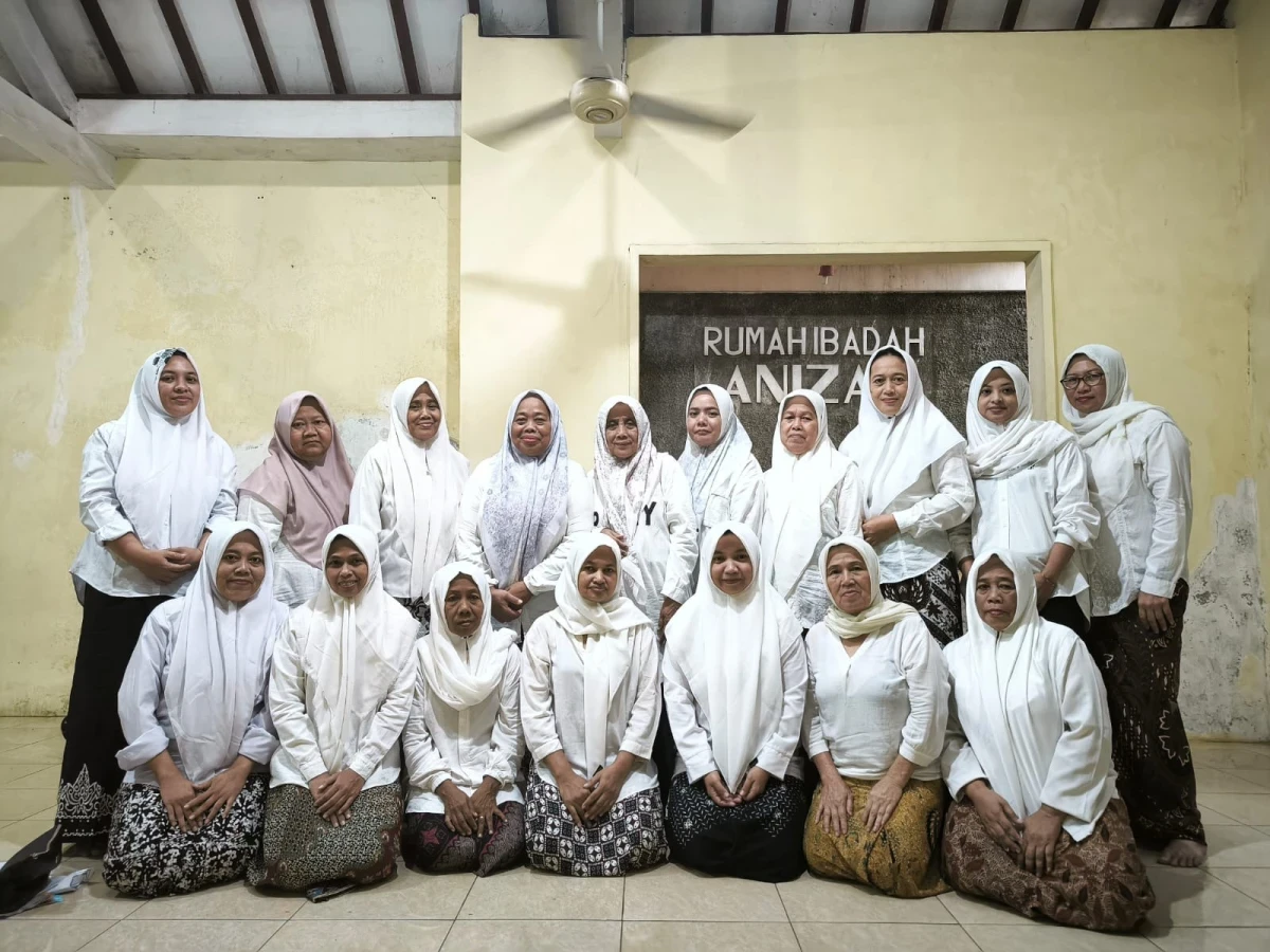 PERTEMUAN RUTIN PKK RT 04 RW 03 TAHUNAN
