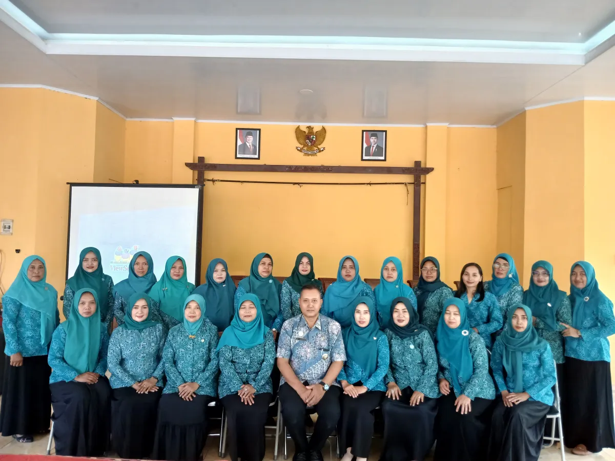 Rapat Koordinasi Ketua TP PKK Kecamatan Pakis Aji dengan Ketua TP PKK Desa se Kecamatan Pakis Aji dan Pelantikan Ketua Bunda PAUD Kecamatan Pakis Aji dan Sosialisasi Smart Kartini