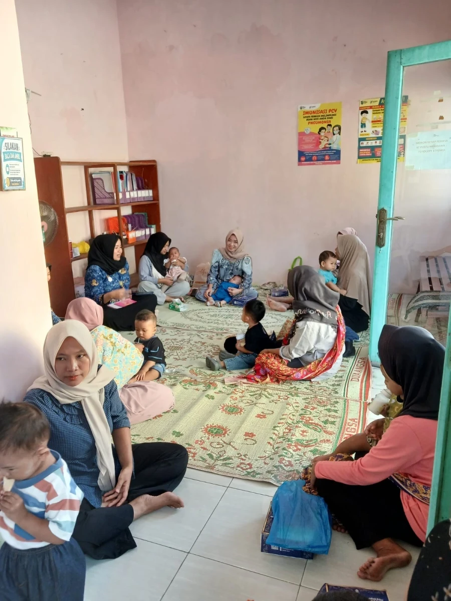 Edukasi Pola Asuh dan Kesehatan Anak: Kegiatan Kelas Ibu Balita Desa Mayongkidul