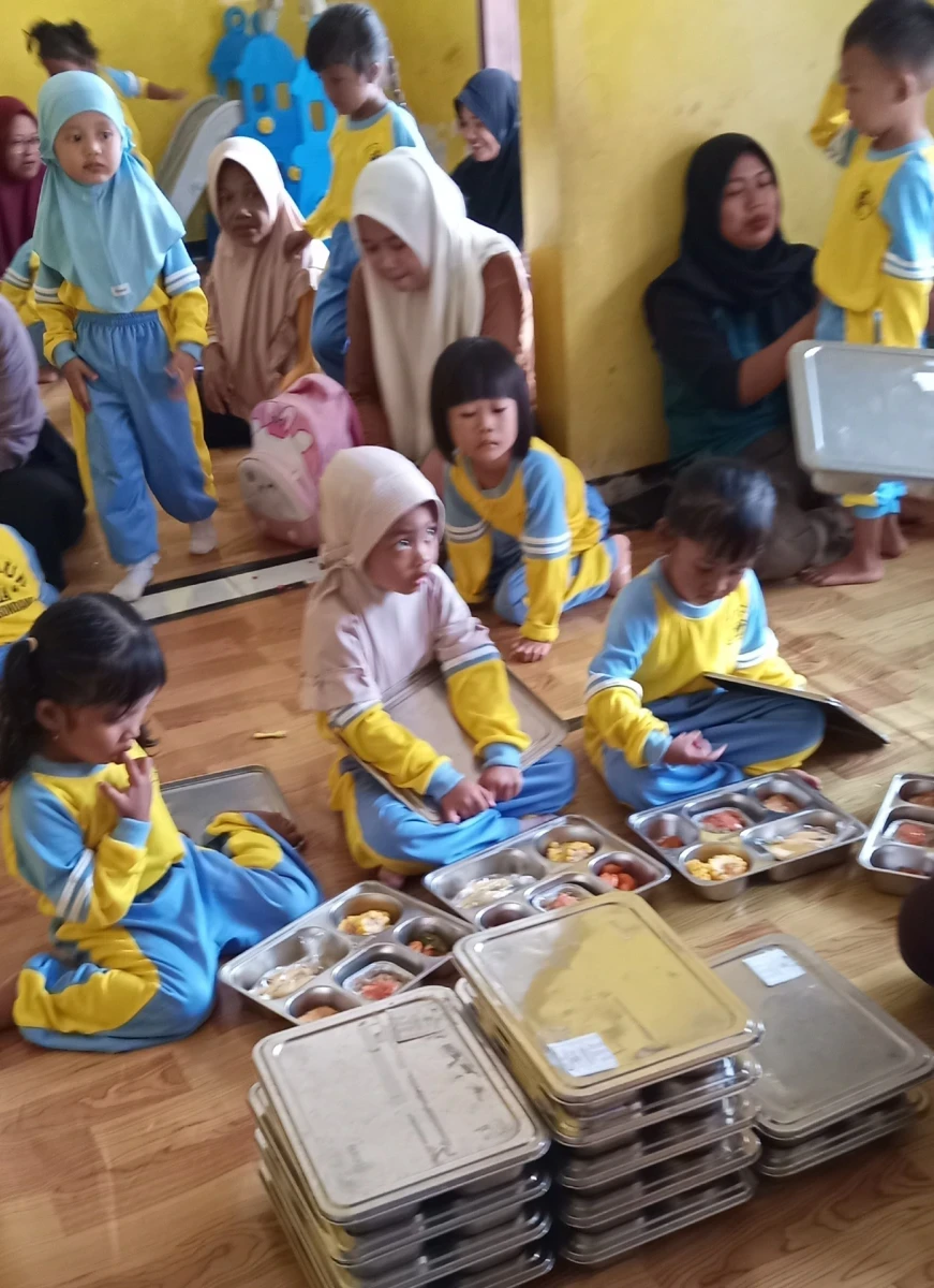 Menu Sehat Bergizi Pos PAUD Ceria Karanggondang
