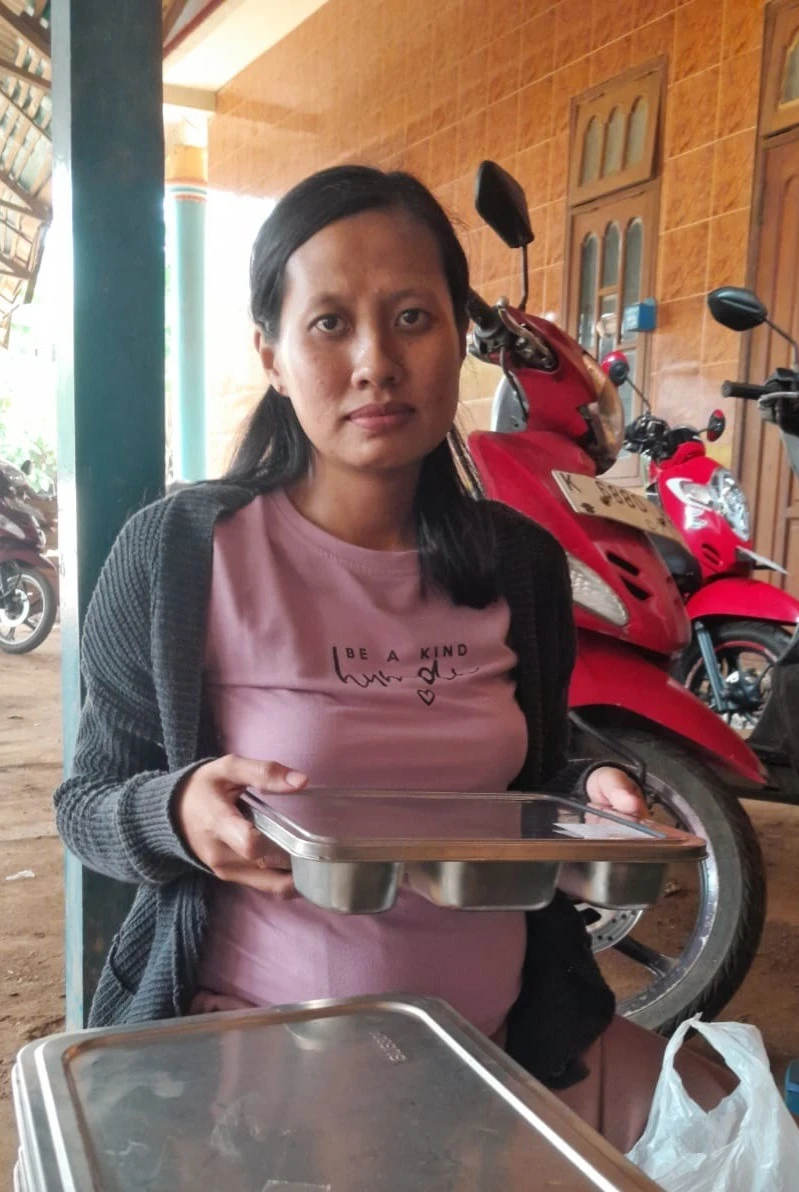 Pemberian Makanan Bergizi Gratis (MBG) bagi Ibu Hamil di Posyandu Harapan 6 RW 07 Karanggondang