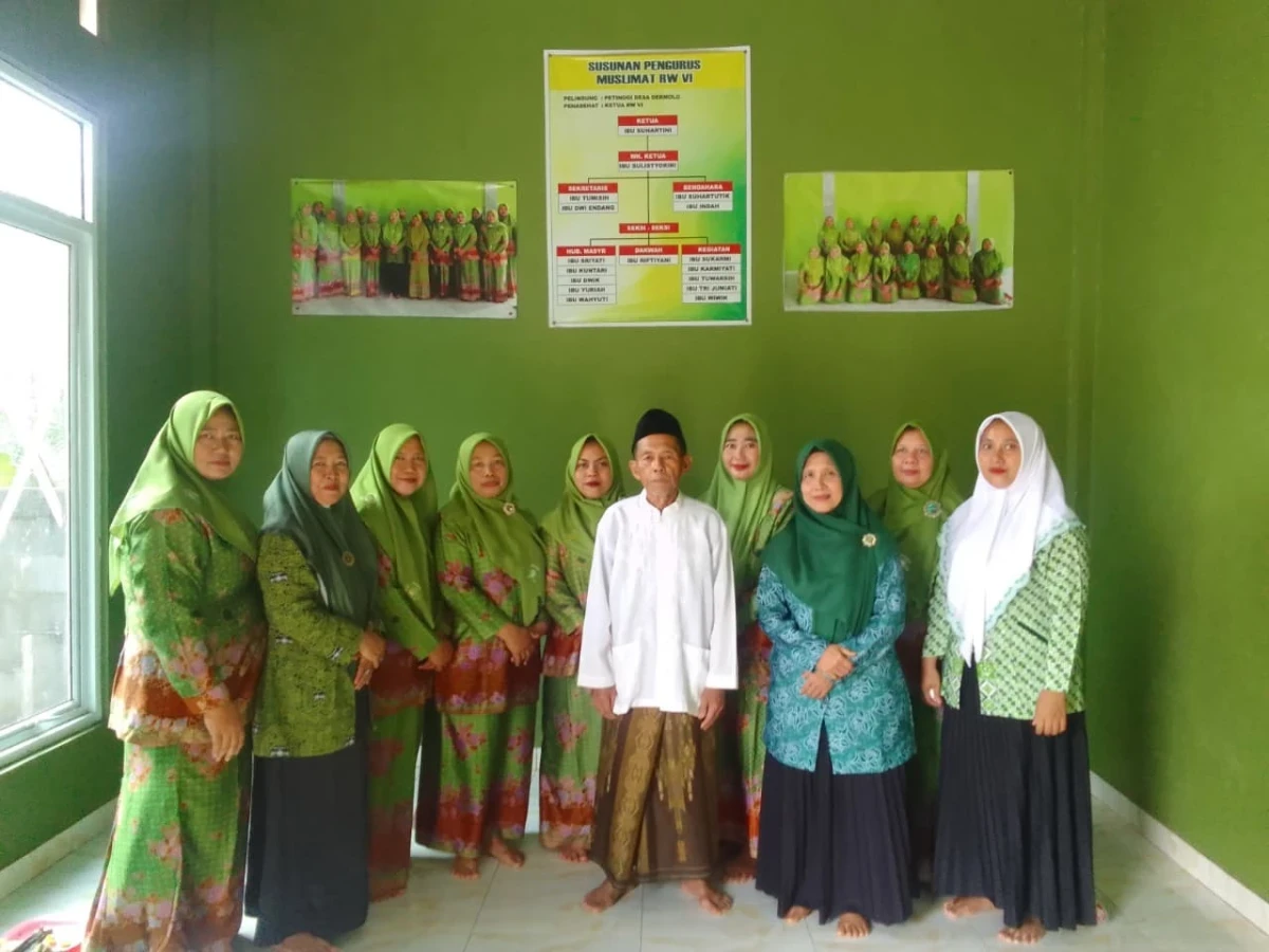 PENGAJIAN RUTIN IBU-IBU PKK RW 06