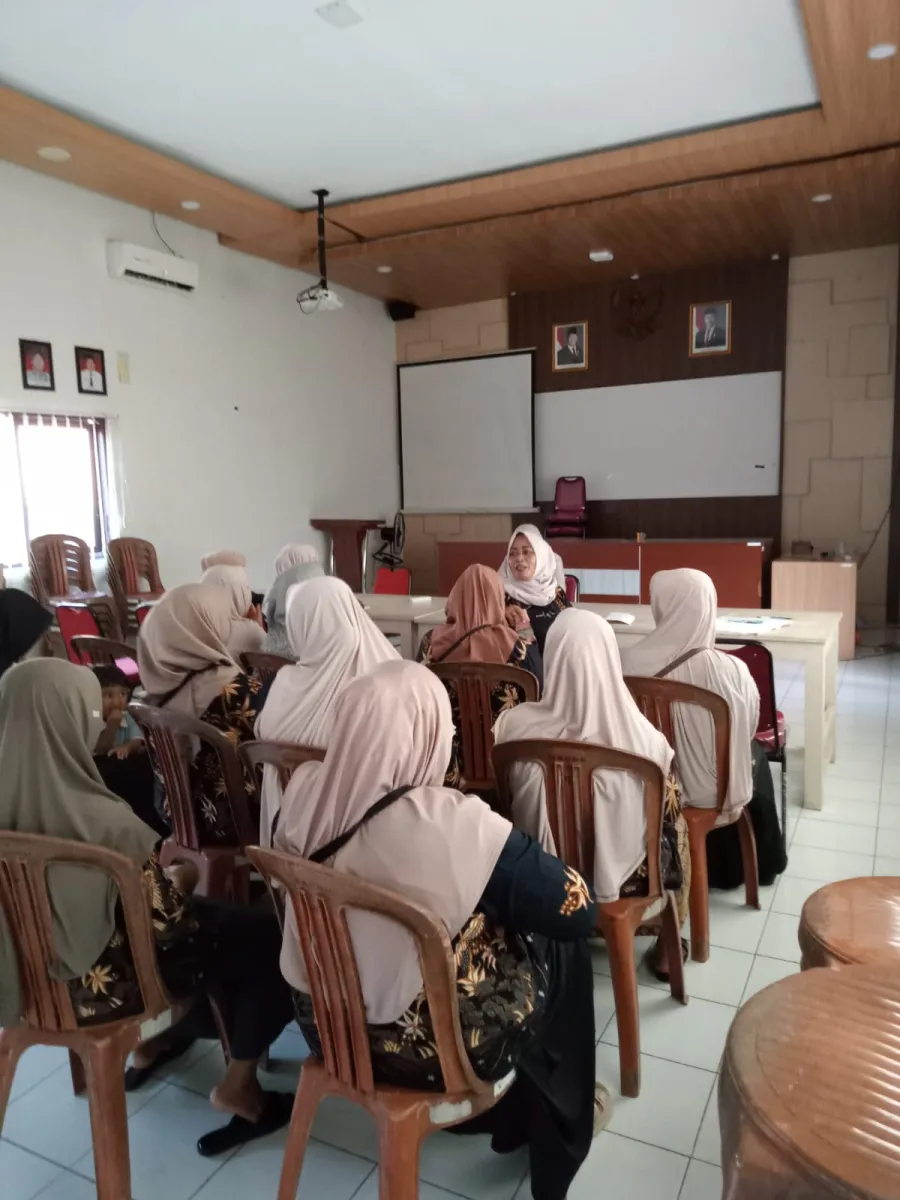 Perkuat Sinergi dalam Pelayanan Kesehatan Ibu dan Anak, Puskesmas Pakis Aji Gelar Kegiatan Kemitraan Dukun Bayi