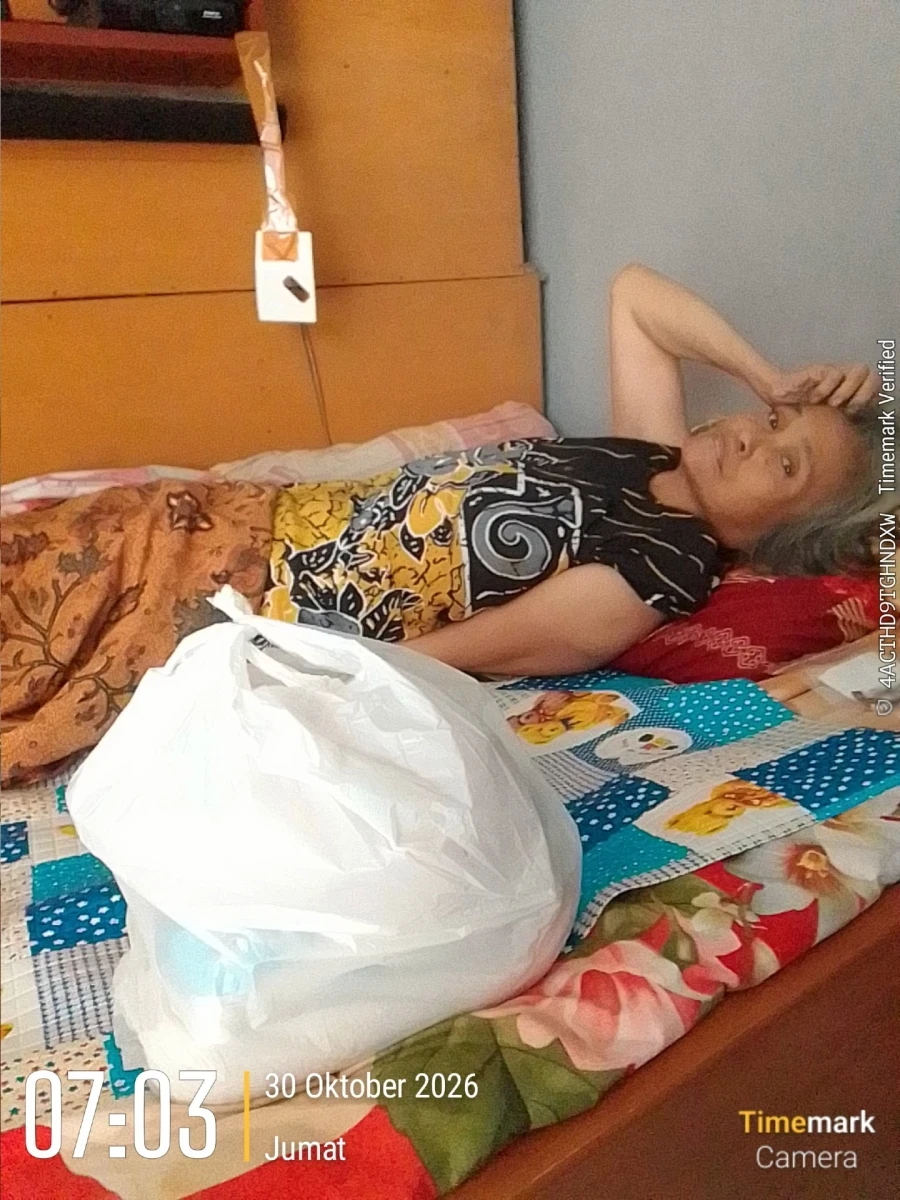Penyaluran PMT bagi warga pasca perawatan dari rumah sakit 