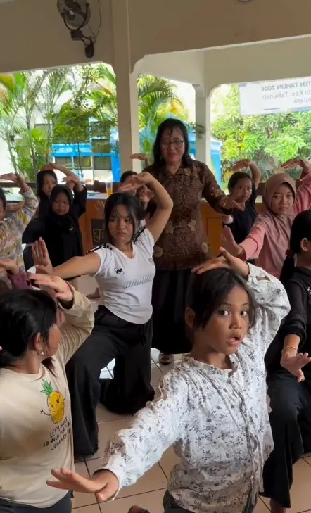 Pelatihan Menari Perang Obor