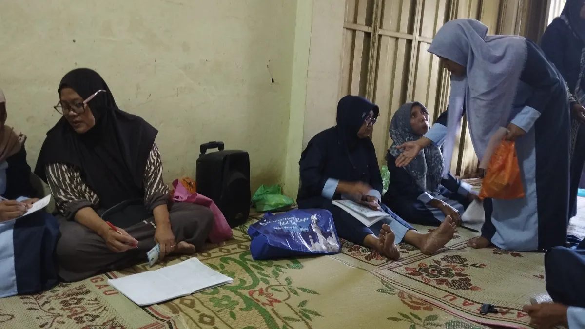 Kelompok PKK RT 3 RW 1 desa Sengonbugel 