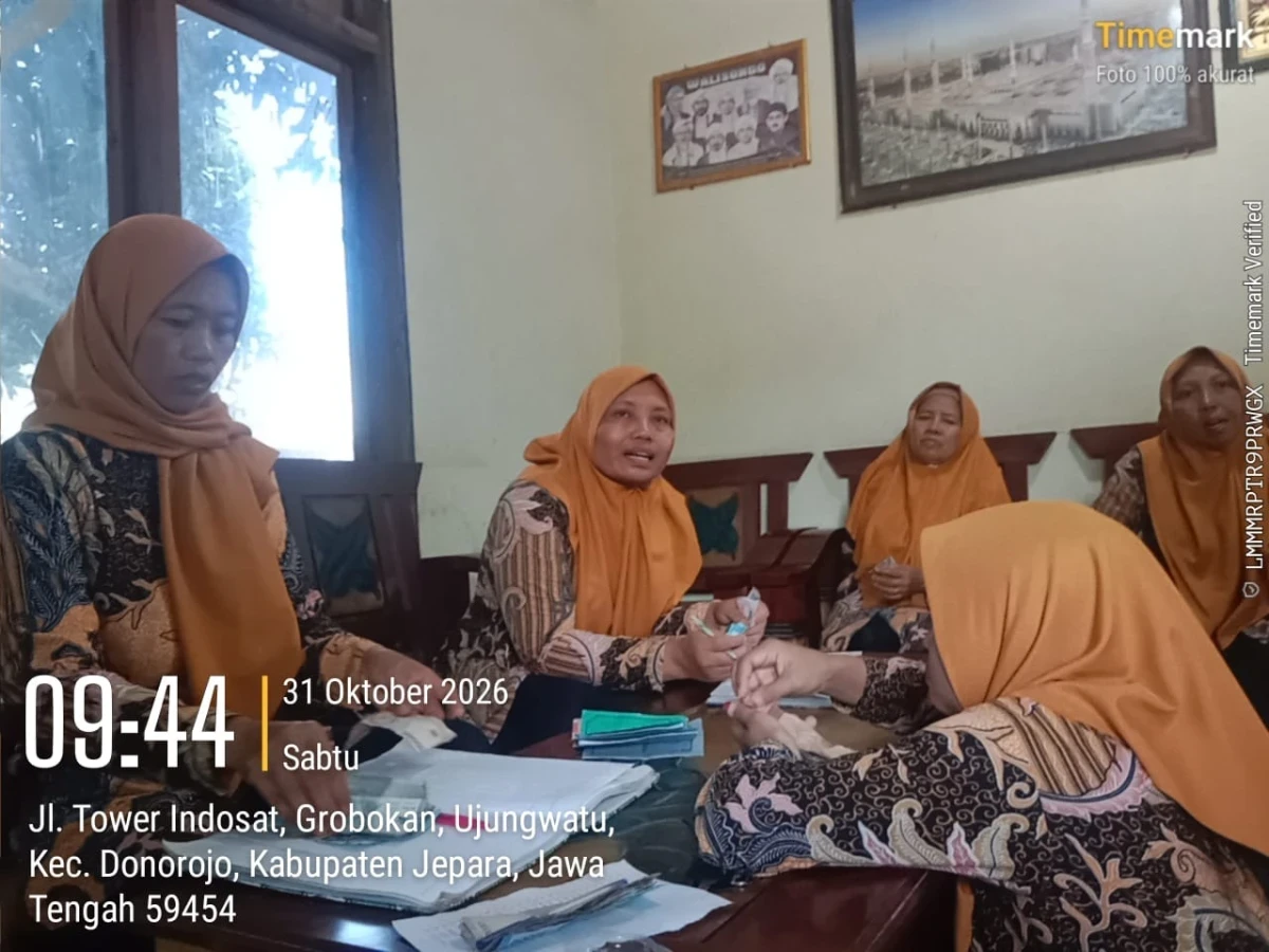 PERTEMUAN PKK RT 01 RW 03 GROB0GAN