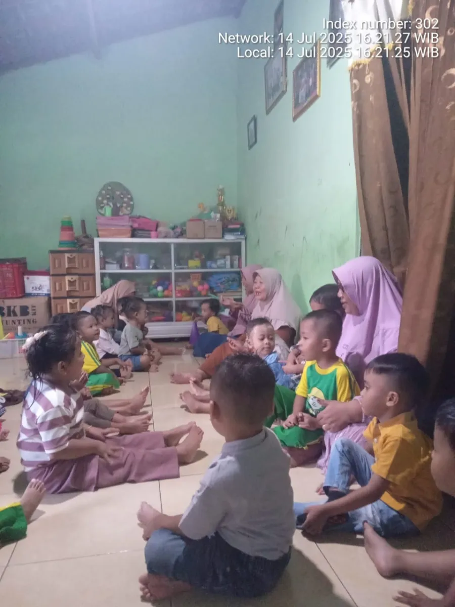 Kegiatan di Pos Paud NUsa Indah Singorojo