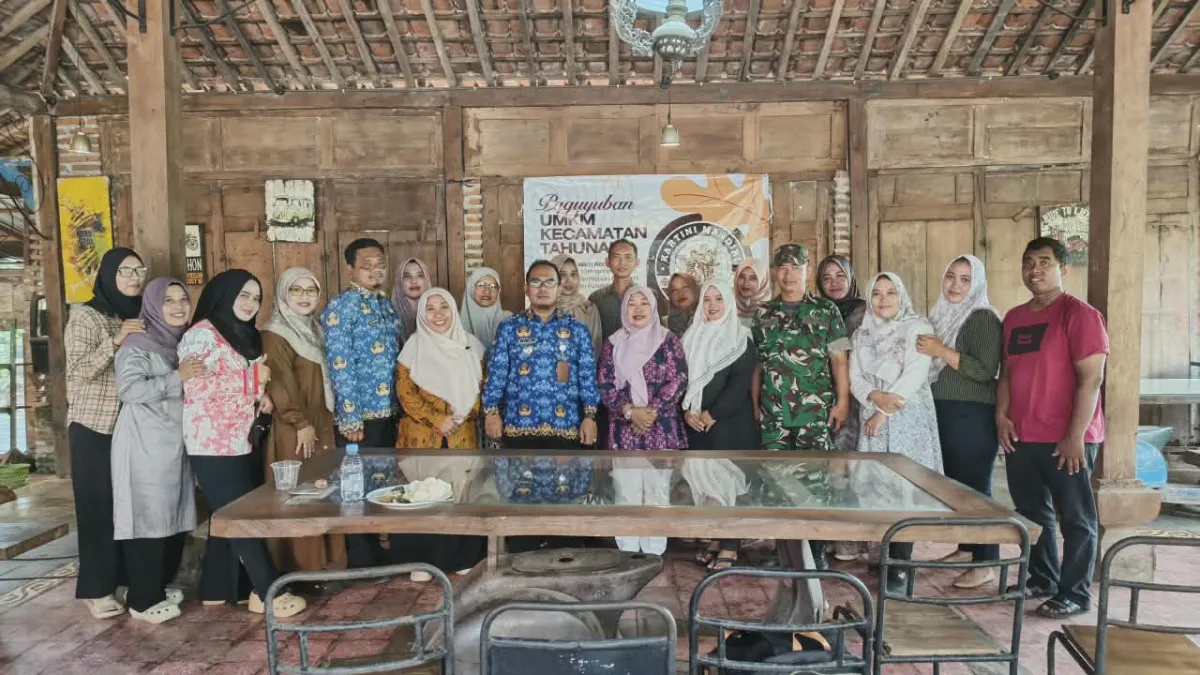 Rapat Koordinasi Paguyuban UMKM Kecamatan Tahunan dengan Camat 