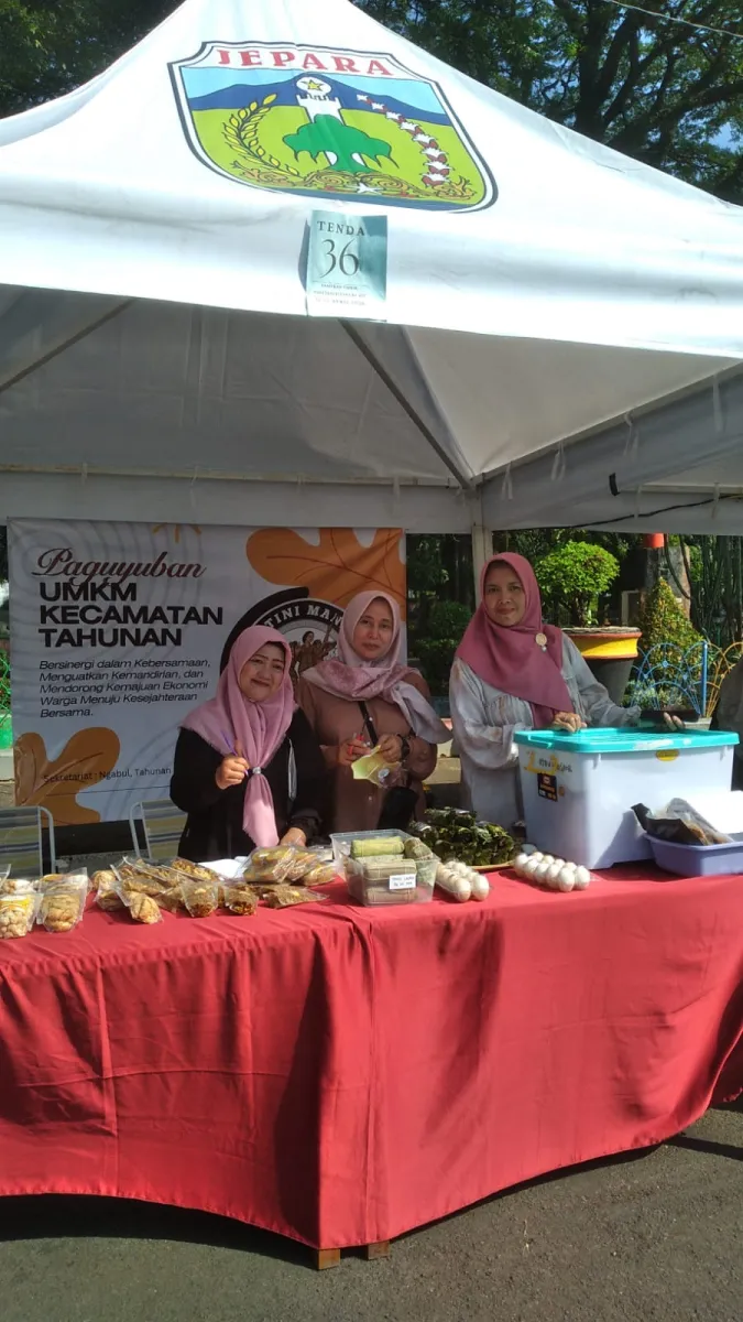 UMKM Kecamatan Tahunan mengikuti Bazar dalam acara Hari Jadi Jepara