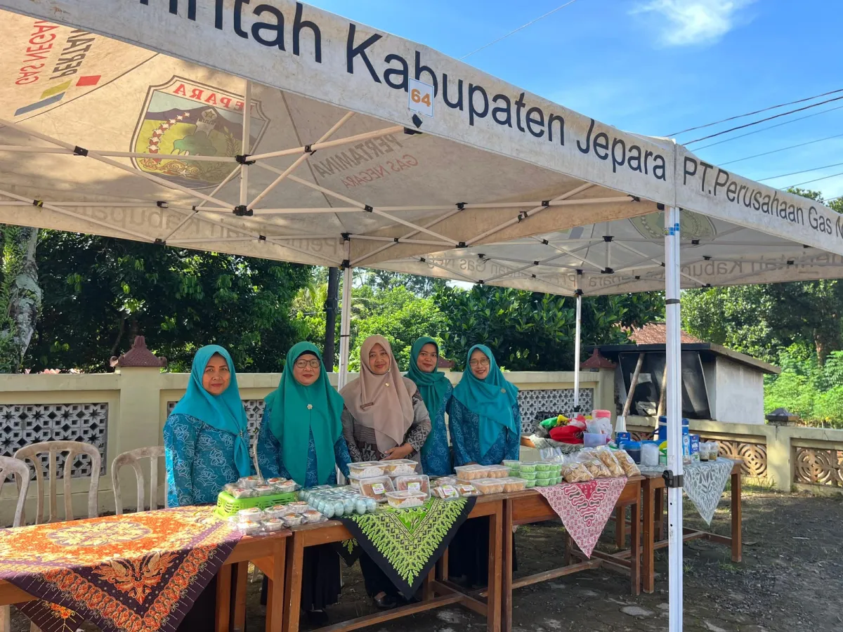 Bazar UMKM PKK pada Lomba BGBRM
