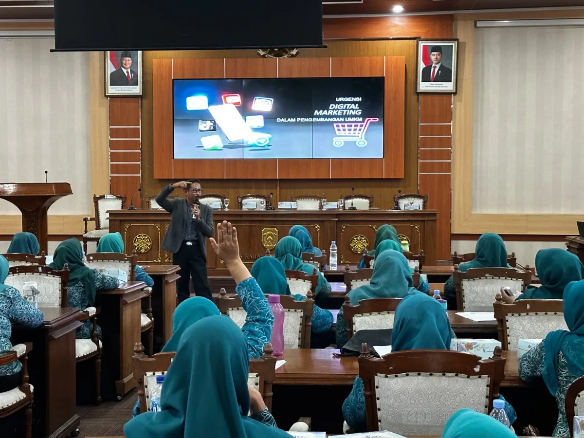 Pelatihan Digital Marketing Bagi Pokja II TP PKK Desa, Kecamatan, dan Kabupaten