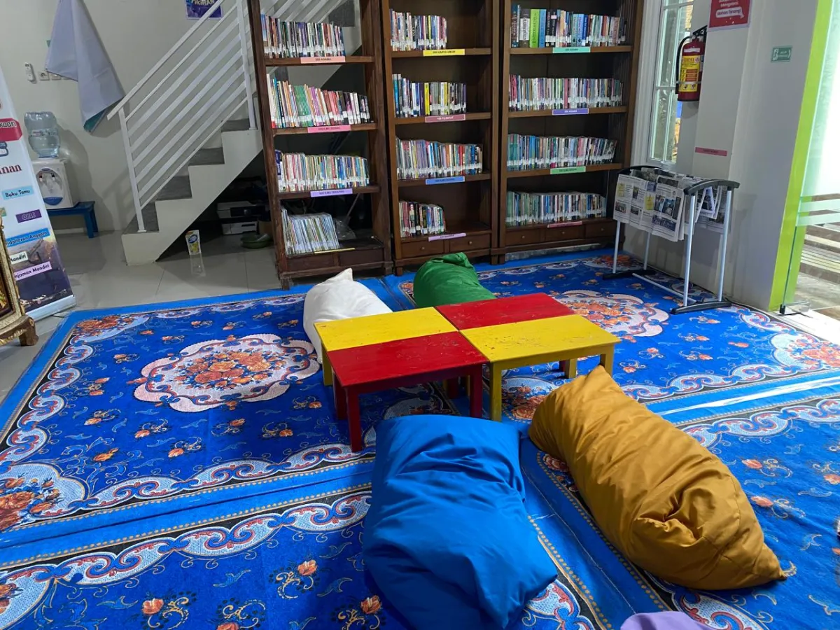 Persiapan Penataan Ruangan untuk Lomba Perpustakaan tingkat Provinsi