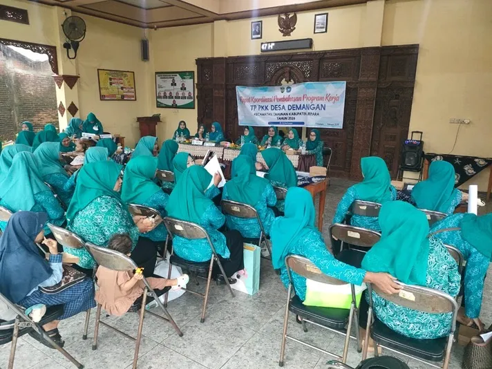 RAPAT KOORDINASI TP PKK DESA DEMANGAN KECAMATAN TAHUNAN KABUPATEN JEPARA