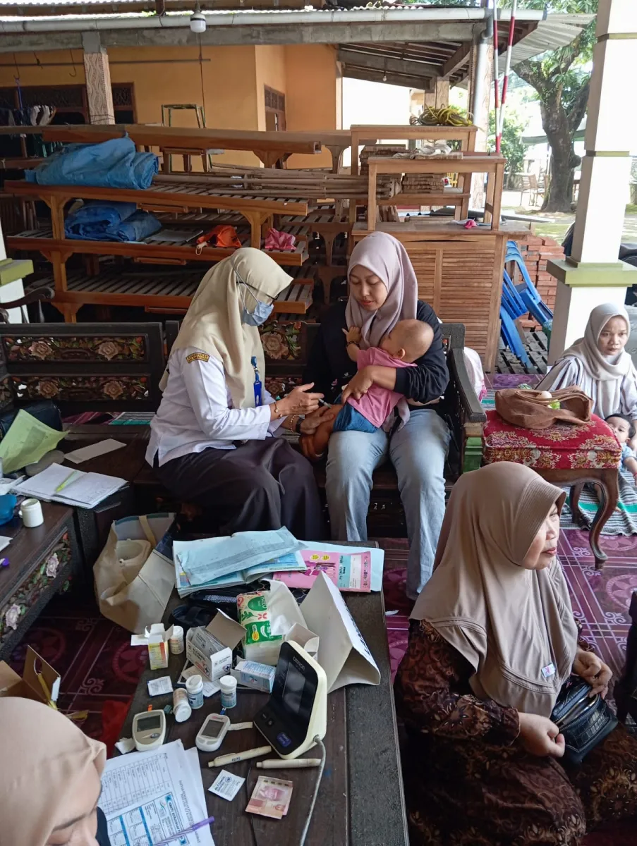 Pelayanan Posyandu Balita dan Lansia Posyandu Kasih Ibu 2 Desa Senenan