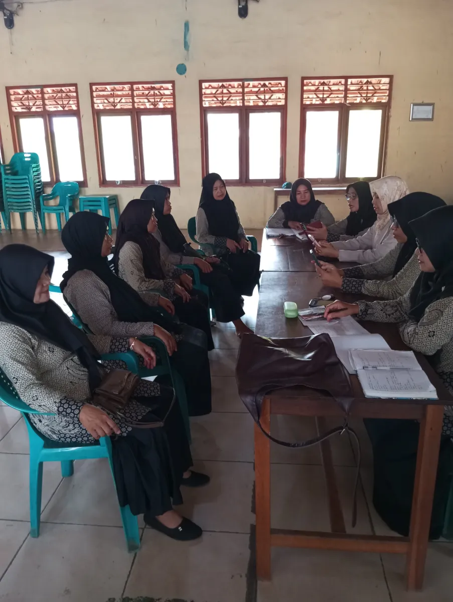 Pertemuan Rutin Tp Pkk Desa Sekuro