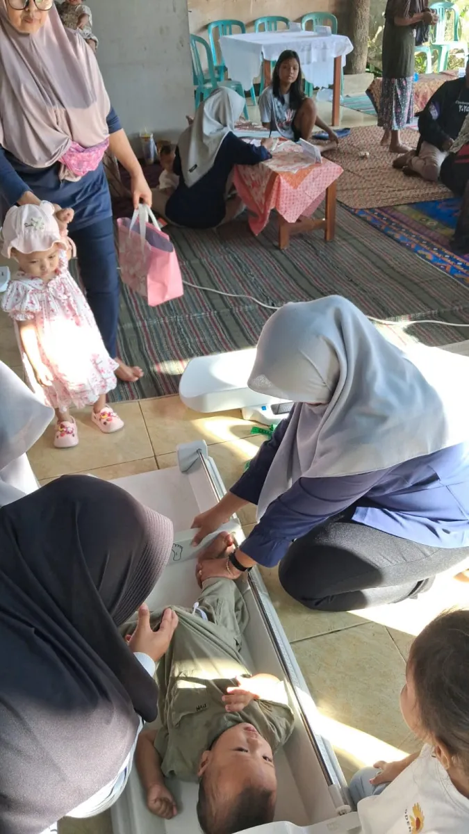 Pelayanan Posyandu Balita dan Lansia Posyandu Kasih Ibu 1 Desa Senenan