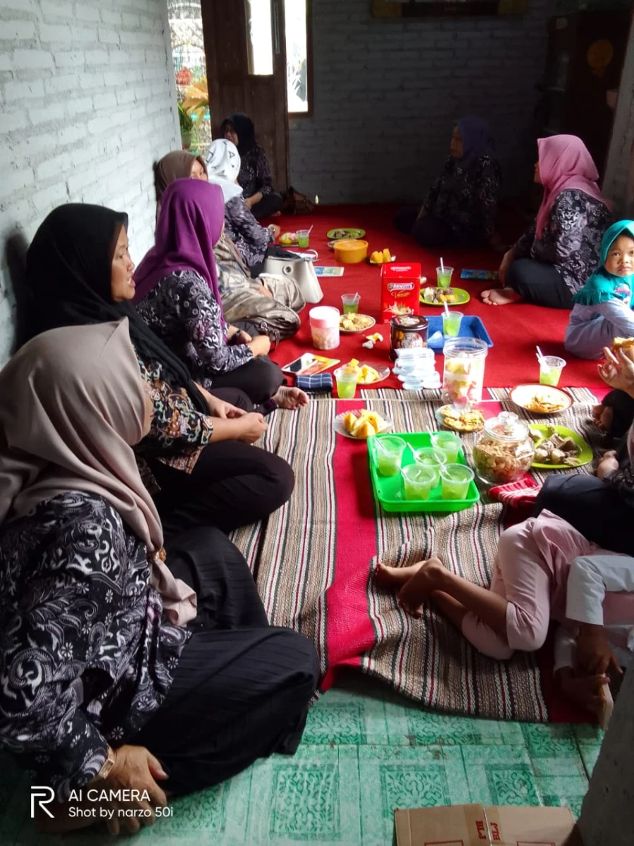 Rapat pengurus inti PKK desa kecapi