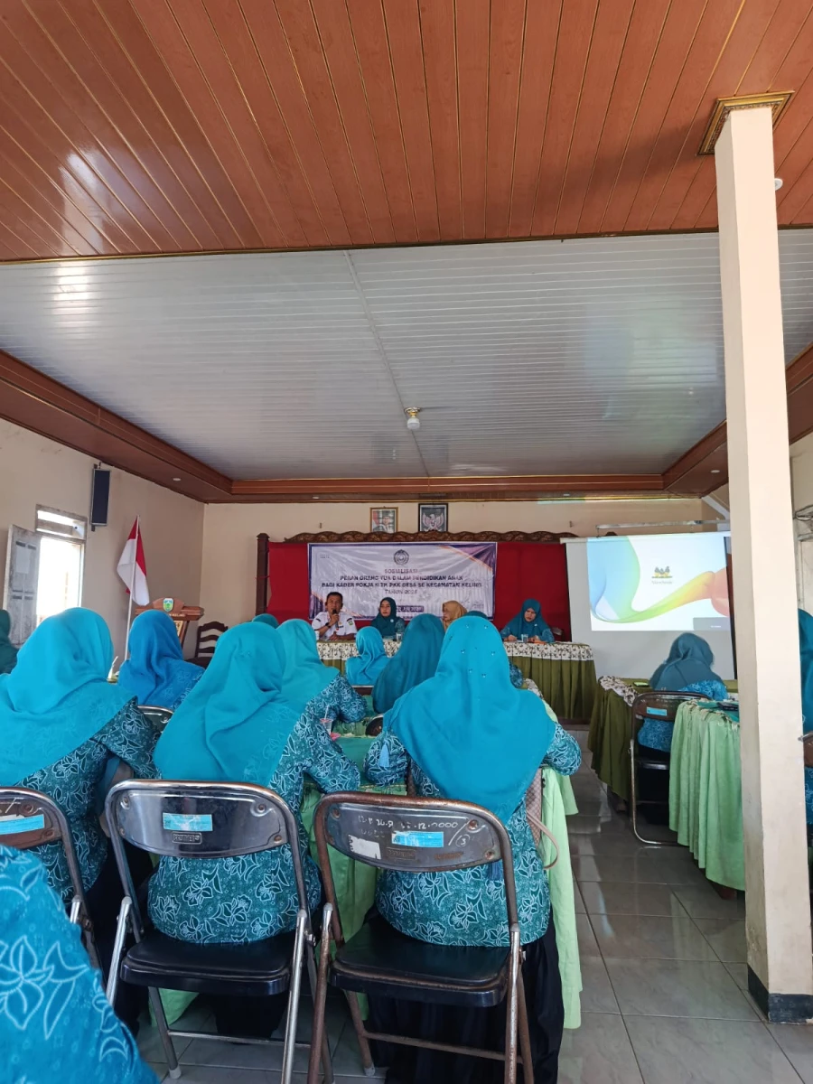 RAKOR PKK KECAMATAN DAN DESA SERTA SOSIALISASI PERAN ORANG TUA DALAM PENDIDIKAN ANAK BAGI POKJA 2