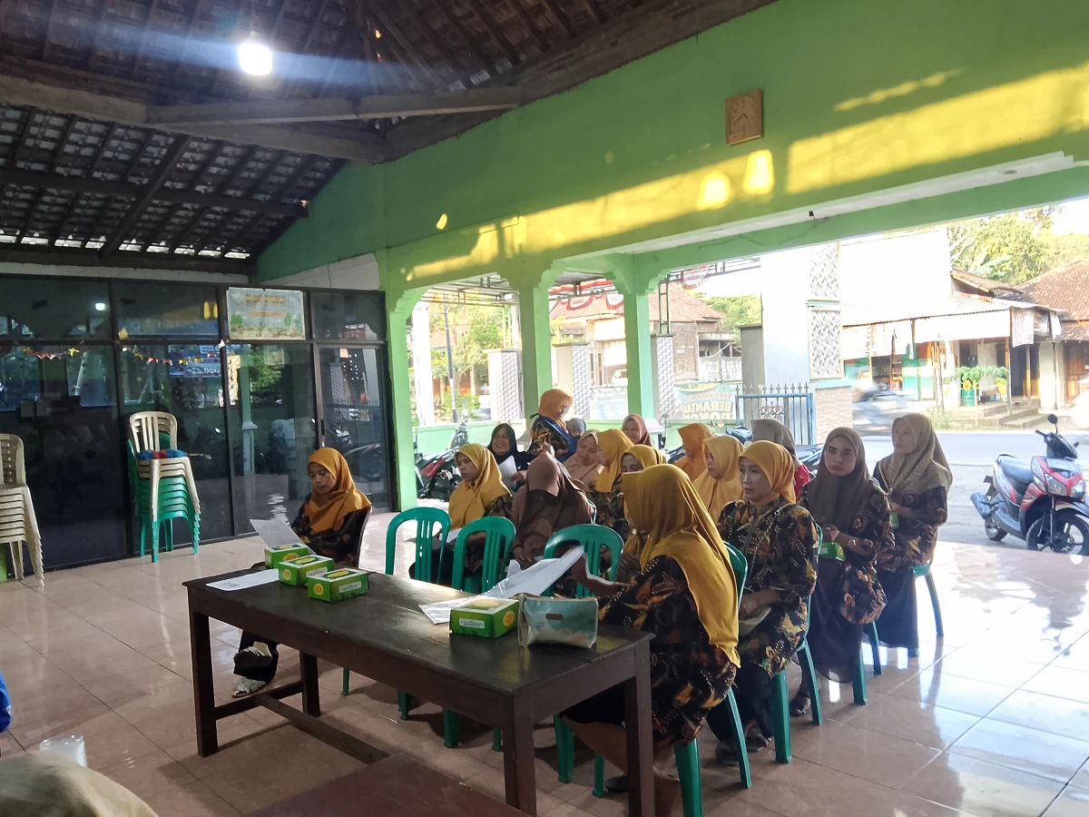 Pelatihan pembuatan Adon-adon coro (wedang blung)