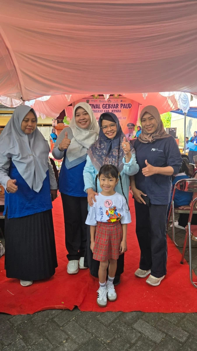 Bunda Paud Kecamatan Tahunan menghadiri Festival Gebyar paud tingkat Kabupaten Jepara