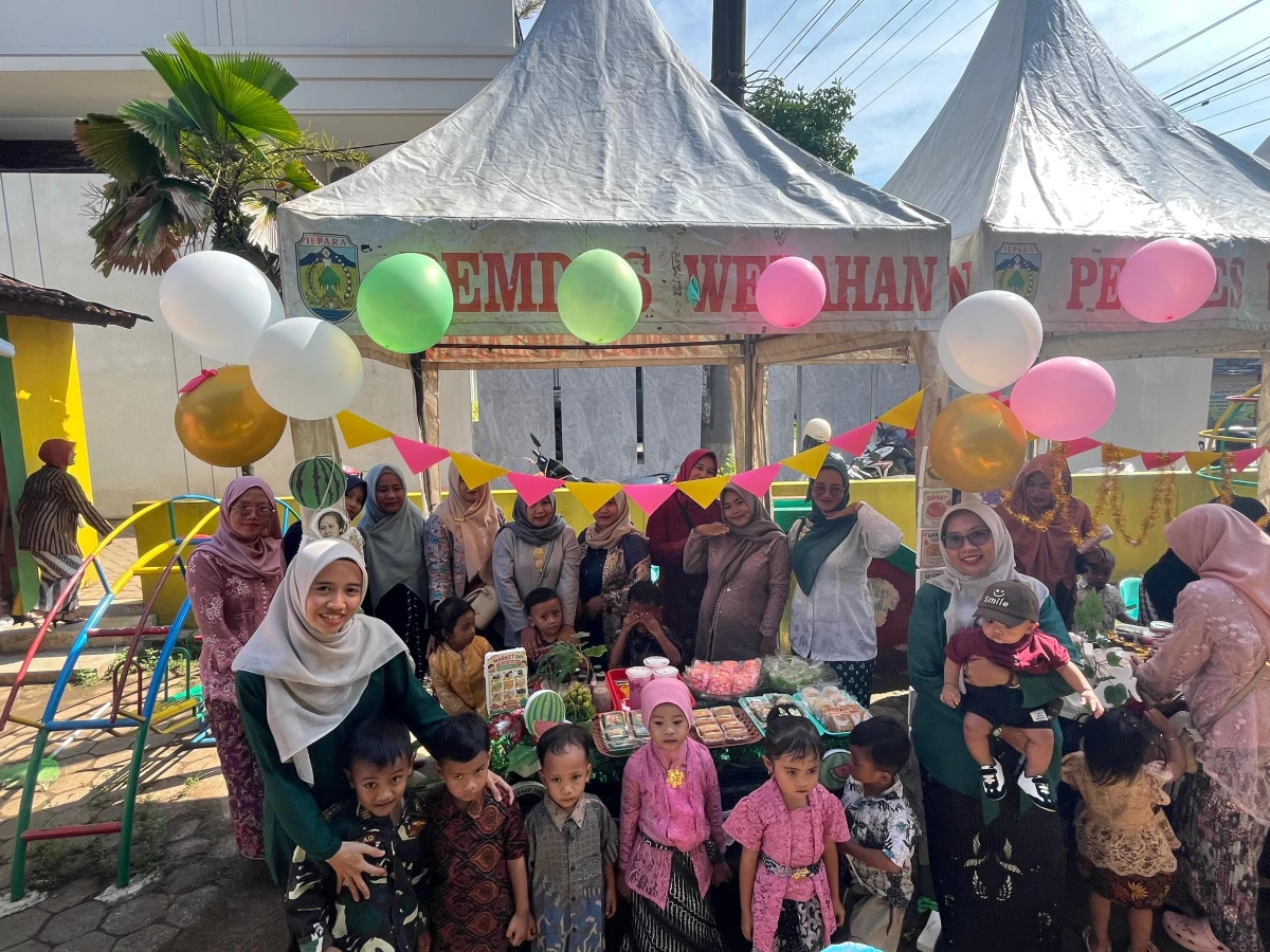 Market day di pos paud taman hati