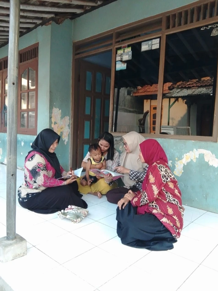 Kunjungan rumah balita oleh Kader Tim Pendamping Keluarga Desa Pelemkerep