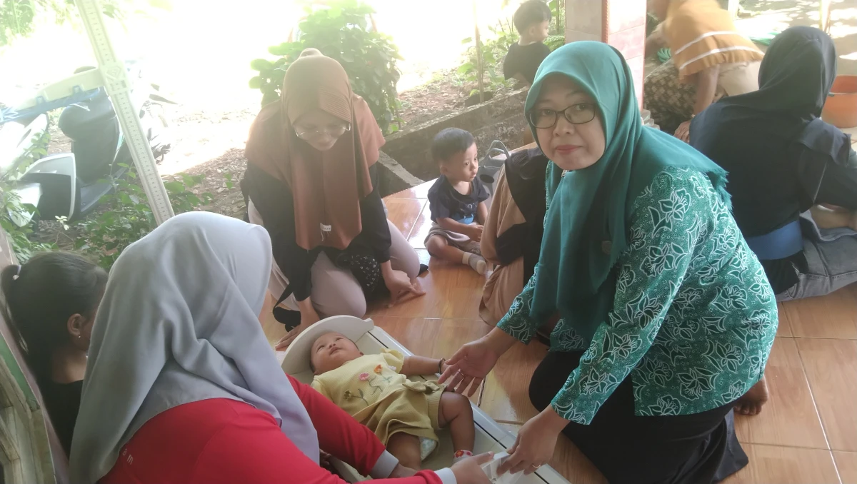 Posyandu ilp di pos melati desa kecapi