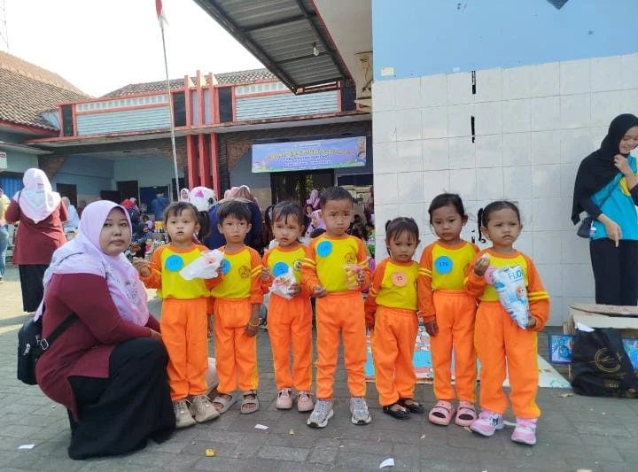 Mengikuti gebyar paud di kecamatan mayong