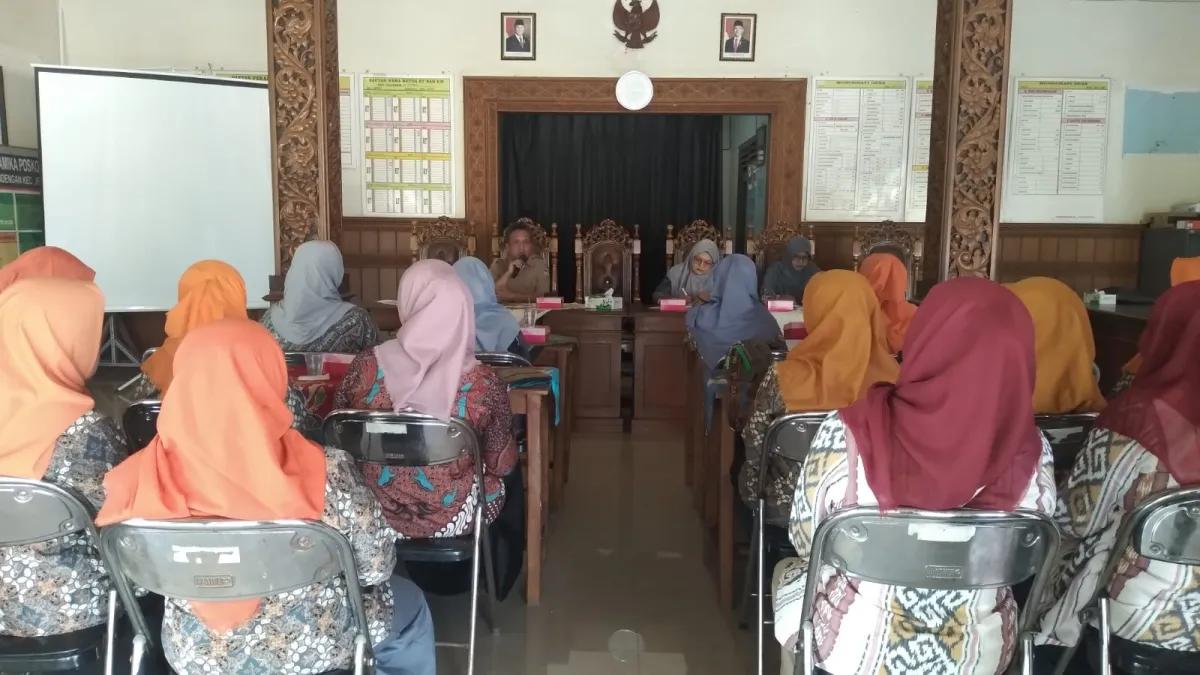 RAPAT KOORDINASI PENGURUS DAN ANGGOTA TP PKK DESA BANDENGAN