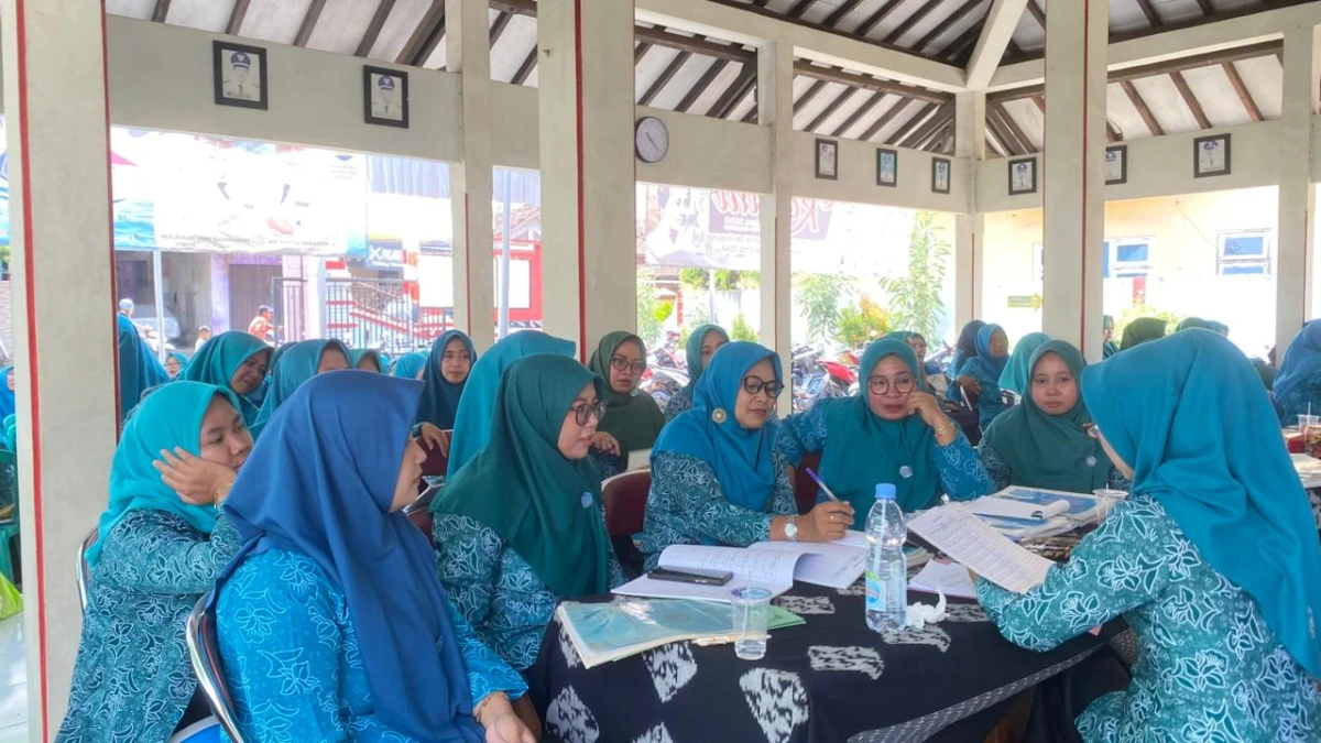 Evaluasi awal program 