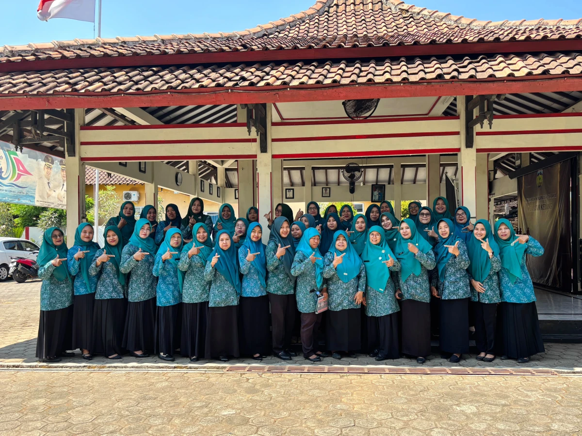 Rapat koordinasi tp pkk kecamatan kedung beserta tp pkk desa 