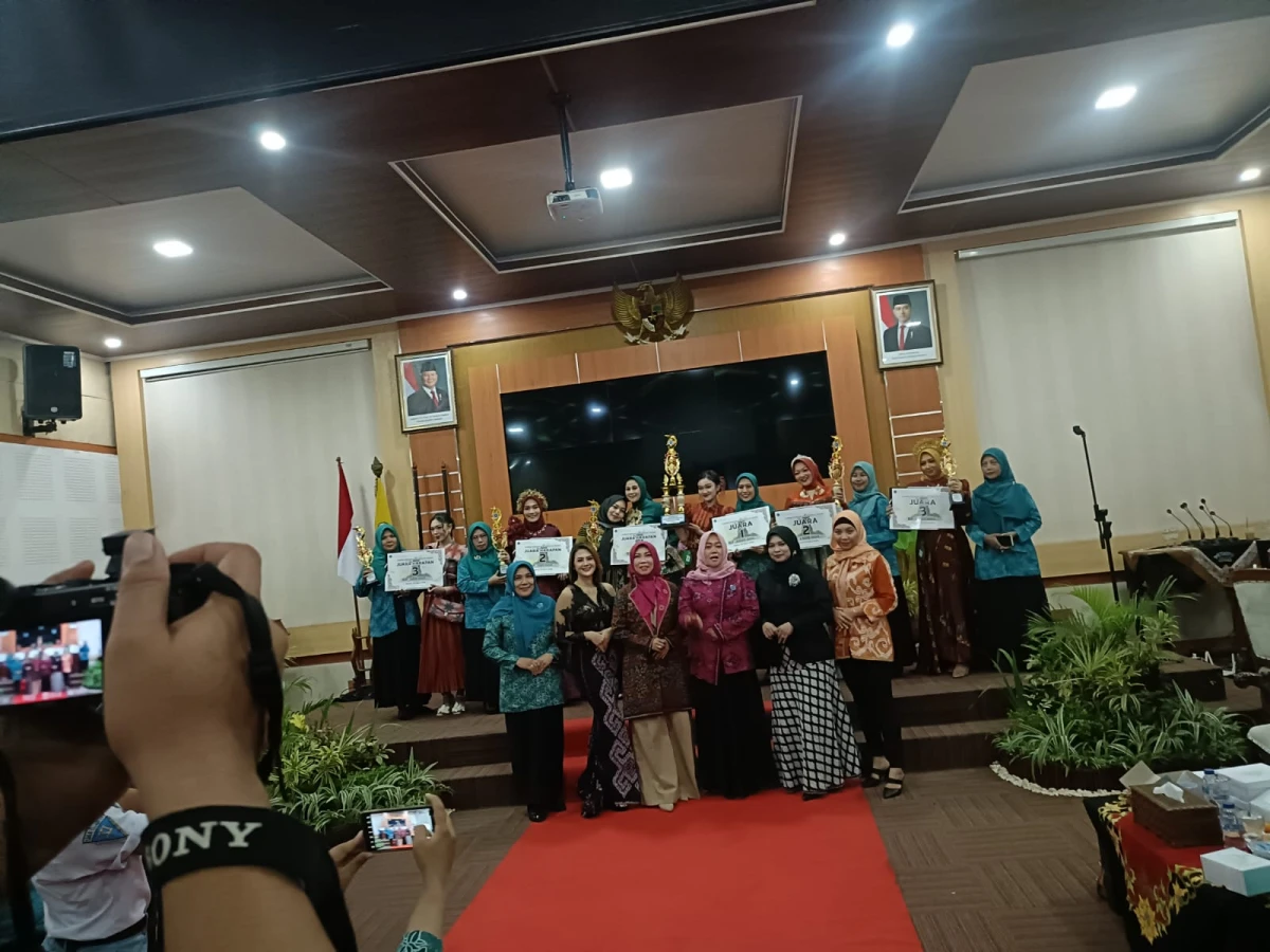 Pelaksanaan lomba Desainer Troso di TP PKK kabupaten Jepara.