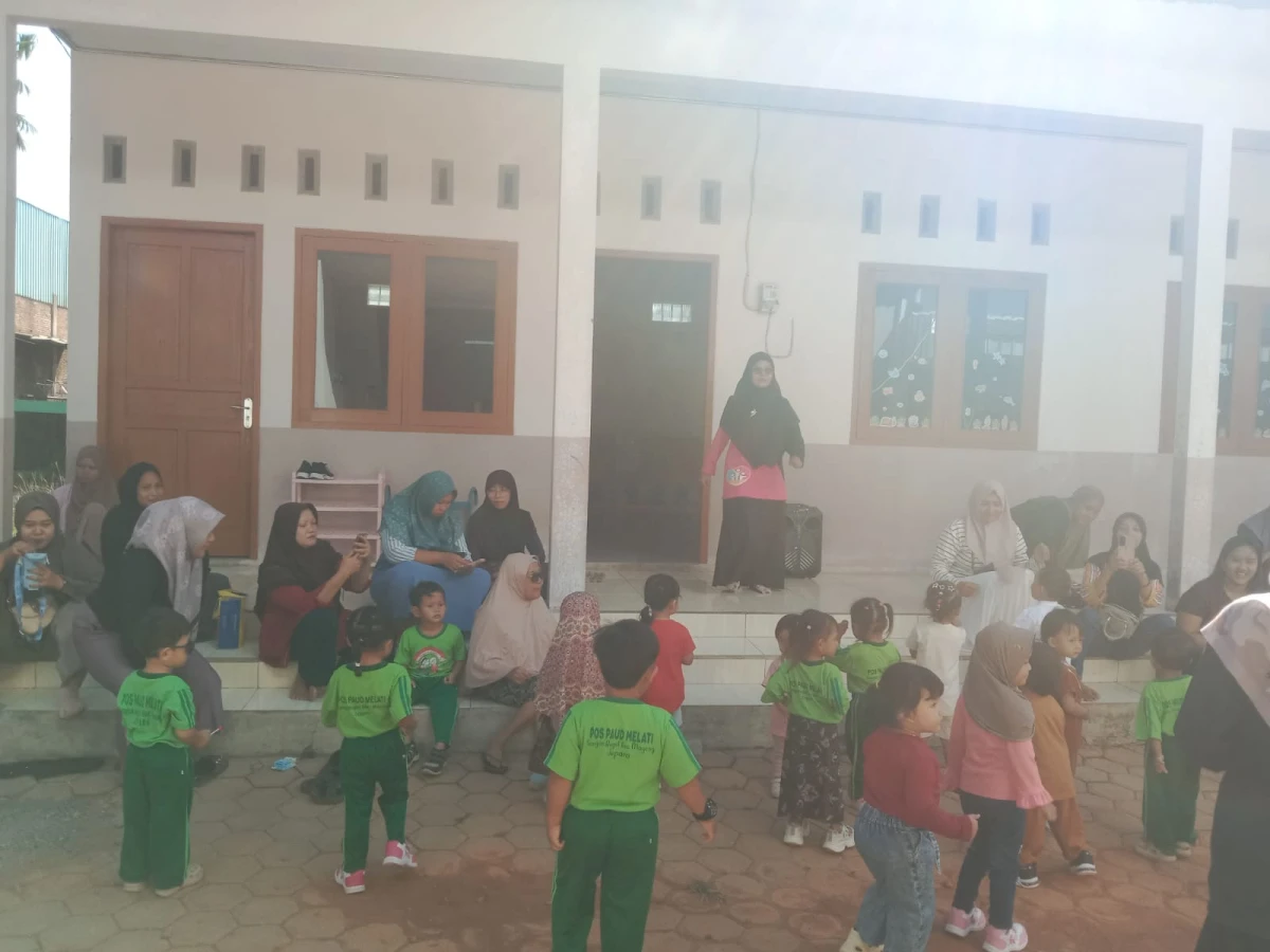 Bunda paud senam bersama anak-anak pos paud melati 