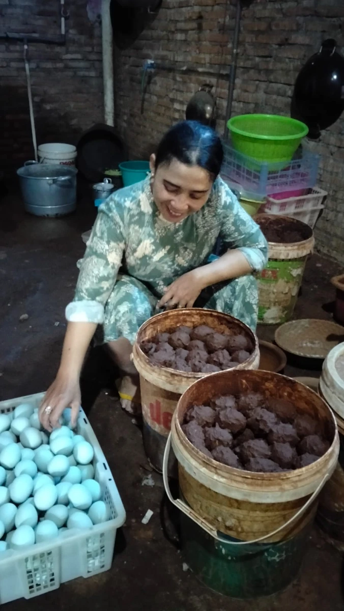 UMKM telur asin sengonbugel 