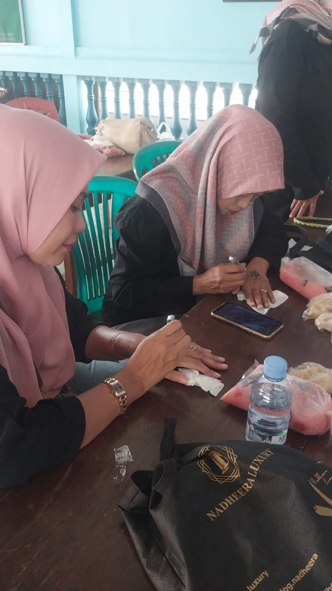 Pelatihan Membatik Hena