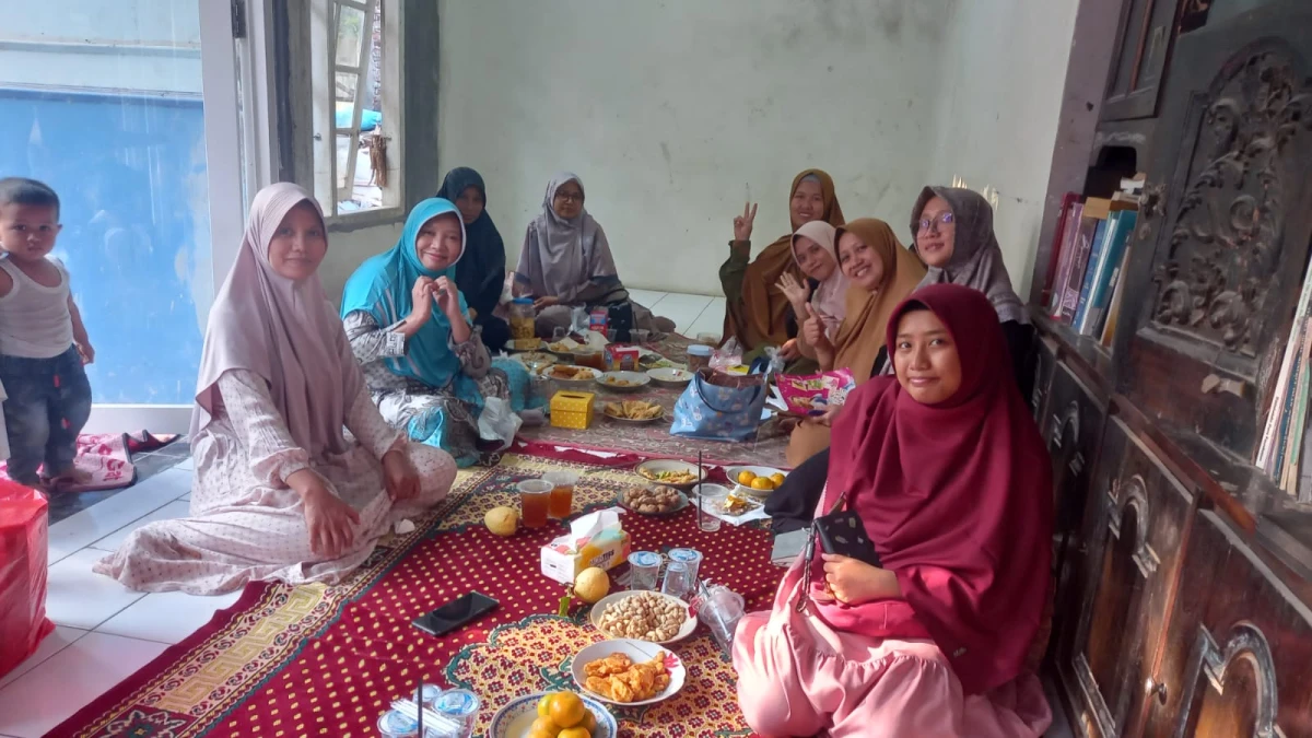 Kegiatan kelompok PKK RT 7 rw 3 