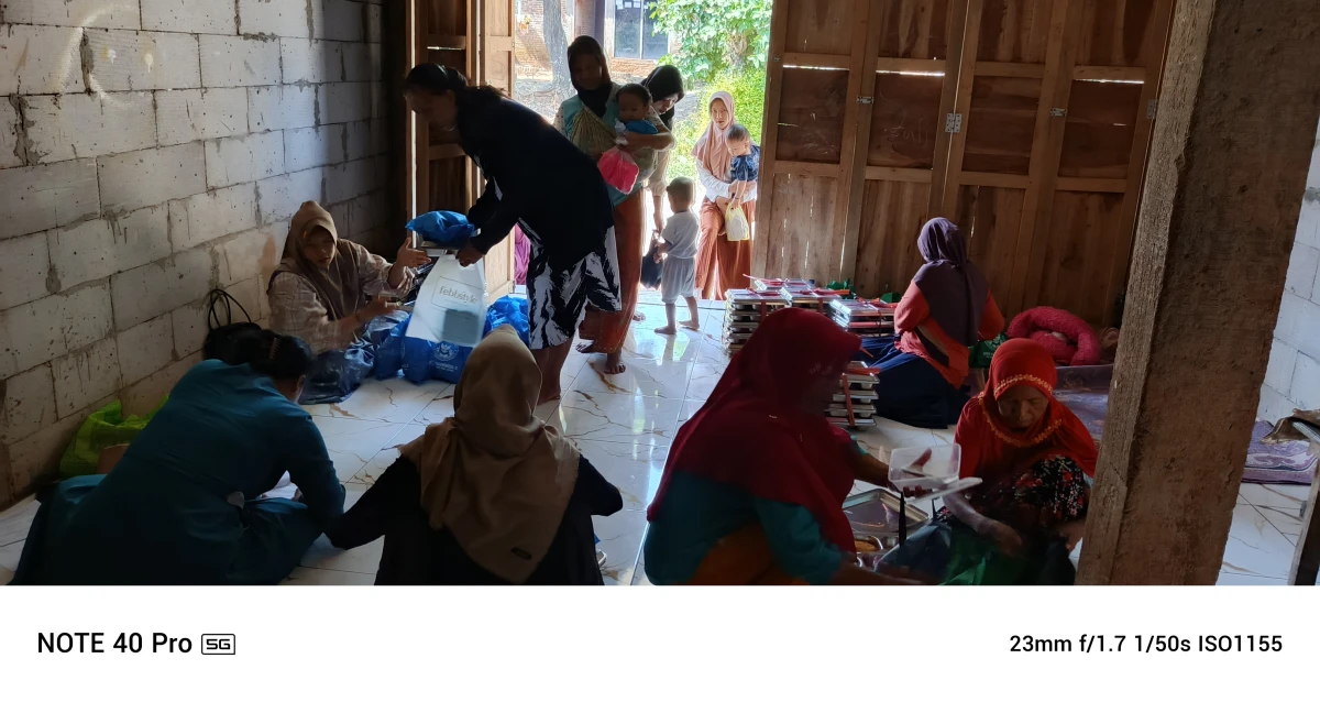 Pembagian MBG Posyandu Binasiwi 02 Rajekwesi