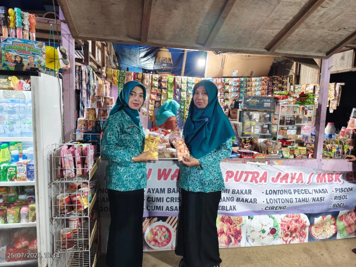 Kunjungan UMKM desa Sekuro di Pantai Blebak