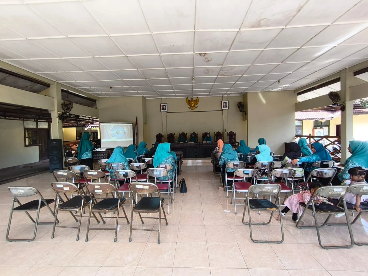 Kegiatan PKK di Pendopo Kecamatan Welahan
