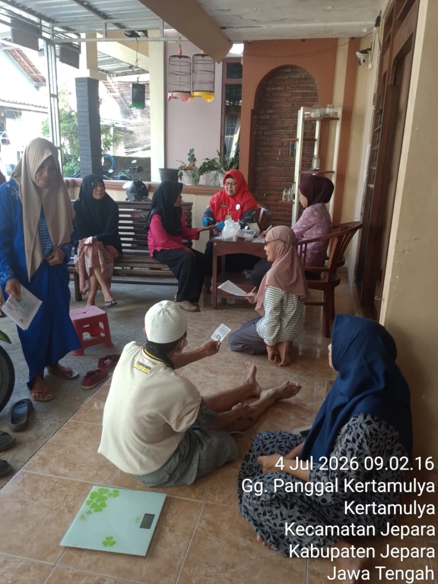Kegiatan lansia kartini 6,cek GULA DARAH GRATIS dari puskesmas untuk semua umur,remaja ,dewasa,dan lansia.