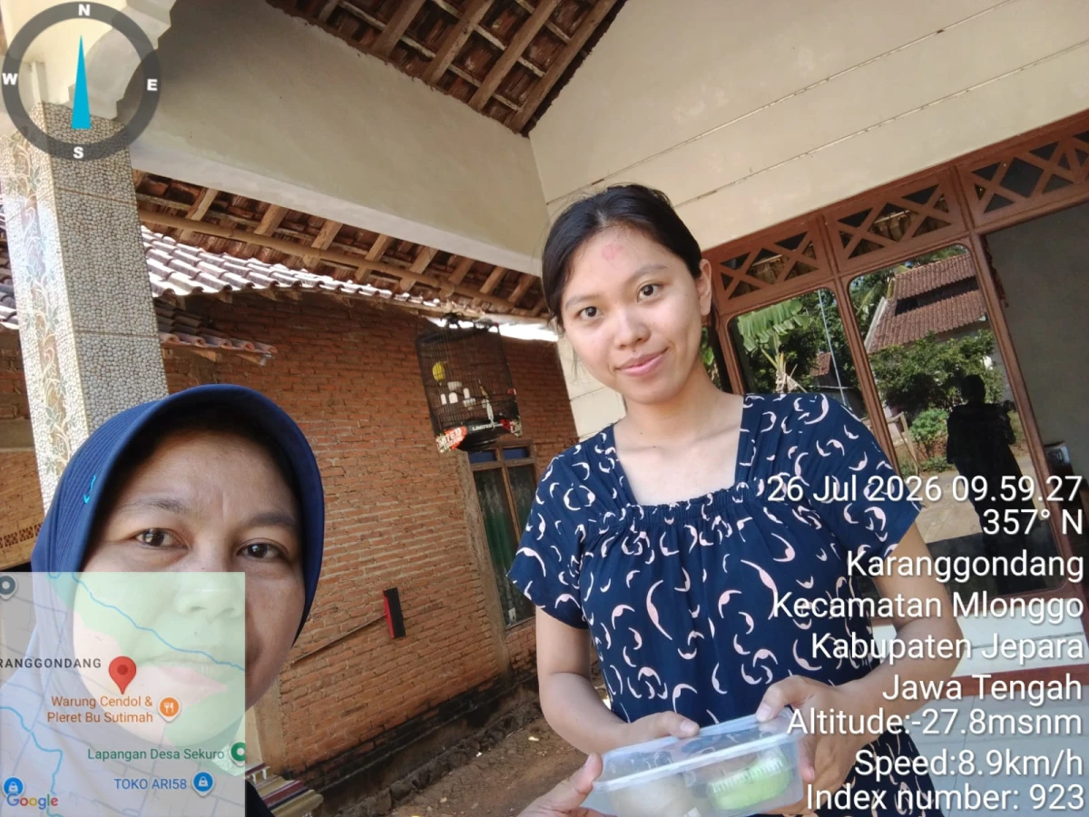 Pemberian PMT bagi Ibu Hamil sebagai Upaya Peningkatan Gizi di Desa Karanggondang